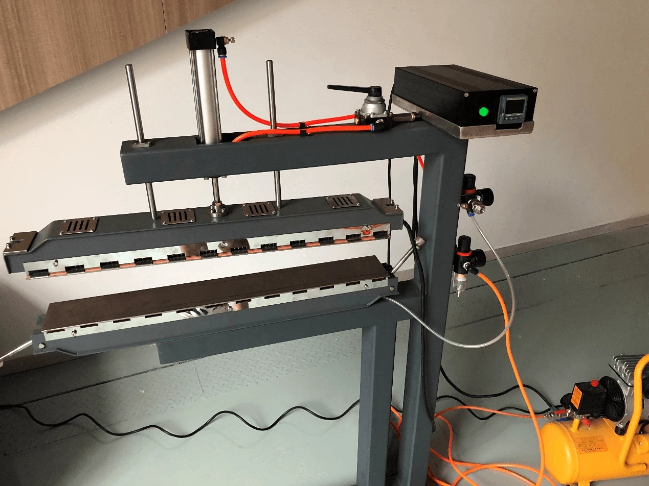Prensa de empalme de cinto refrigerado a ar 600x50mm - perfeito para cintos de temporização.