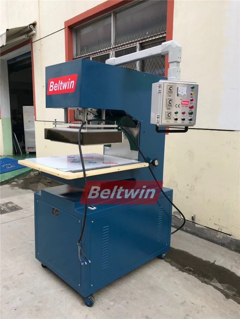 Entrega de máquina HF para a Argélia