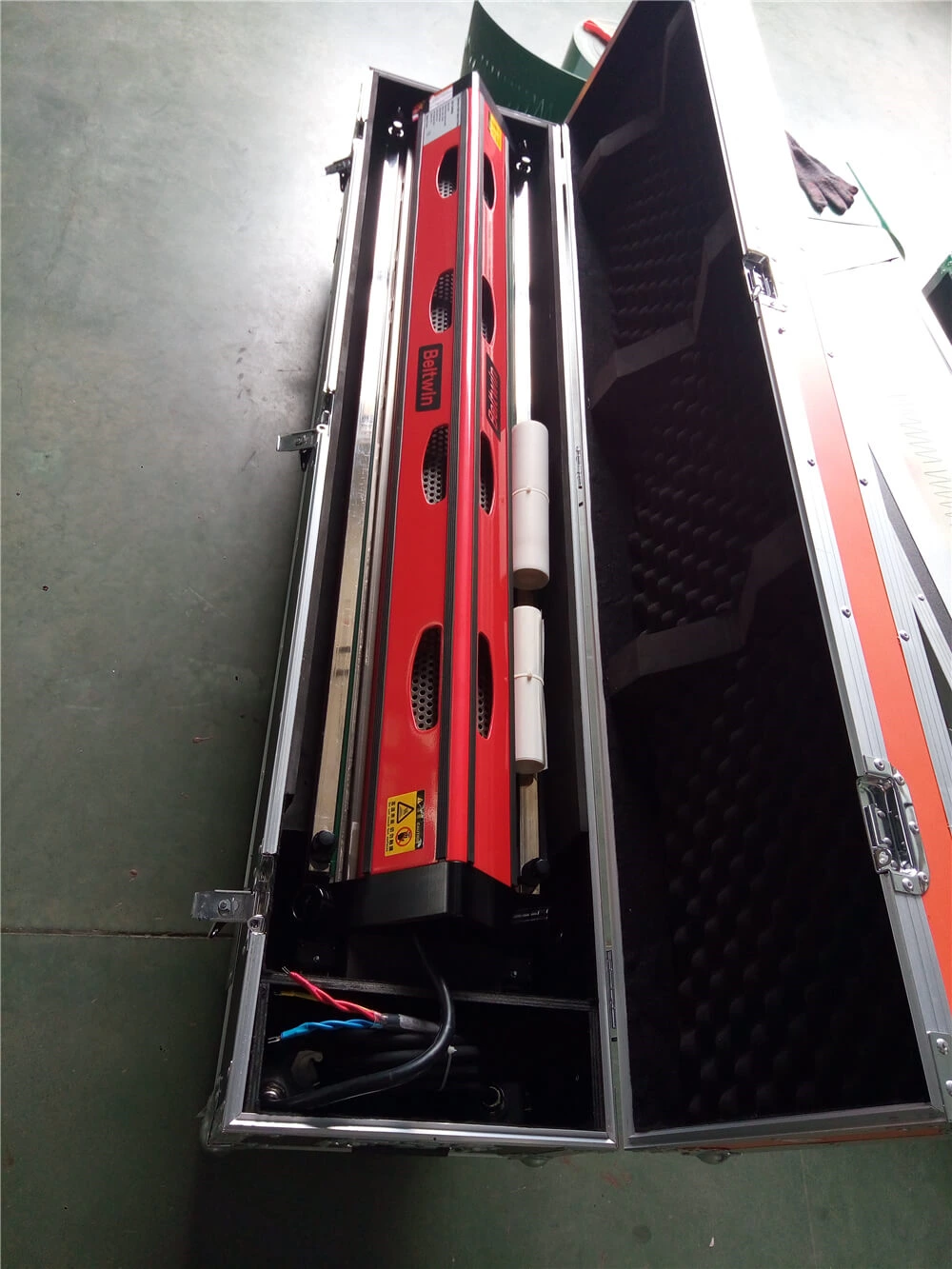 Entrega 2 PCS Prensa de Refrigeração a Ar PA1200 Para Juntar Cinto PVC/PU