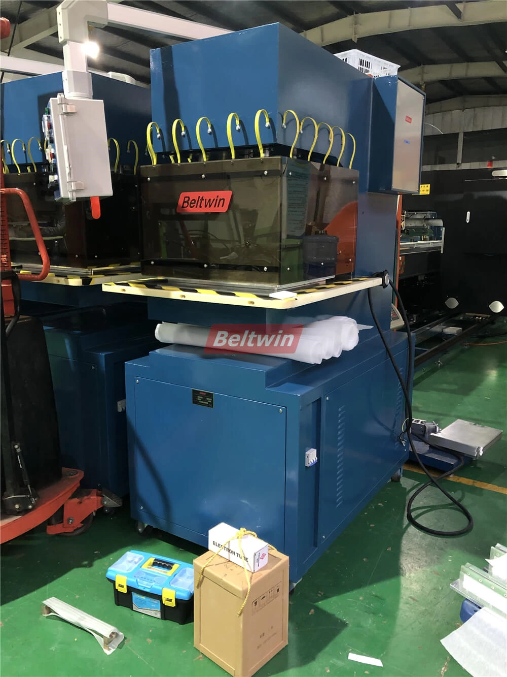 Entrega de máquina de alta frequência 12KW em fevereiro de 2020