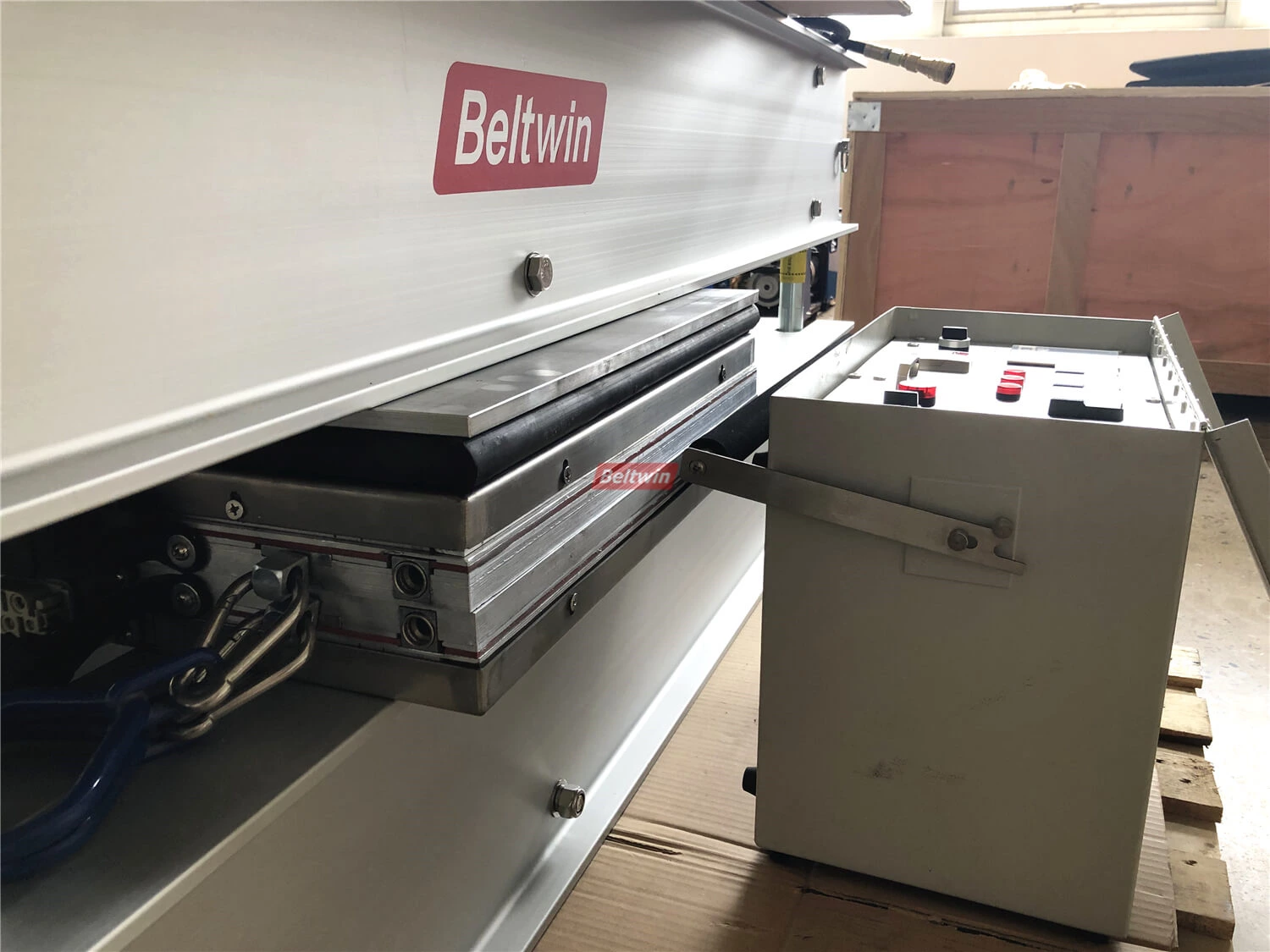 Vulcanizador de reparo de correia de borracha Beltwin para correia de 1600 mm