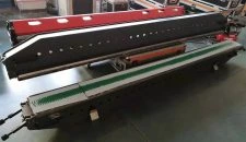 Operação completa da prensa de junta quente de resfriamento de ar de PVC PU para correia de 3000 mm de largura