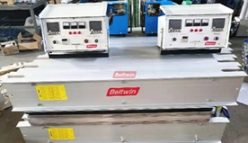 Vulcanizador secional 1380×1320 com 2 pares de placas de aquecimento de separação