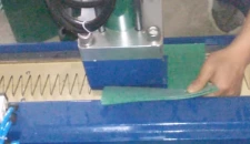 Perfuração de dedo para dedos de passos sobre o cinto de 3 camadas