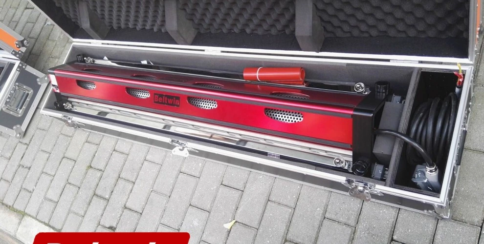 Prensa de refrigeração a ar 1200 e perfurador de dedo pneumático 1000 entrega para a Venezuela