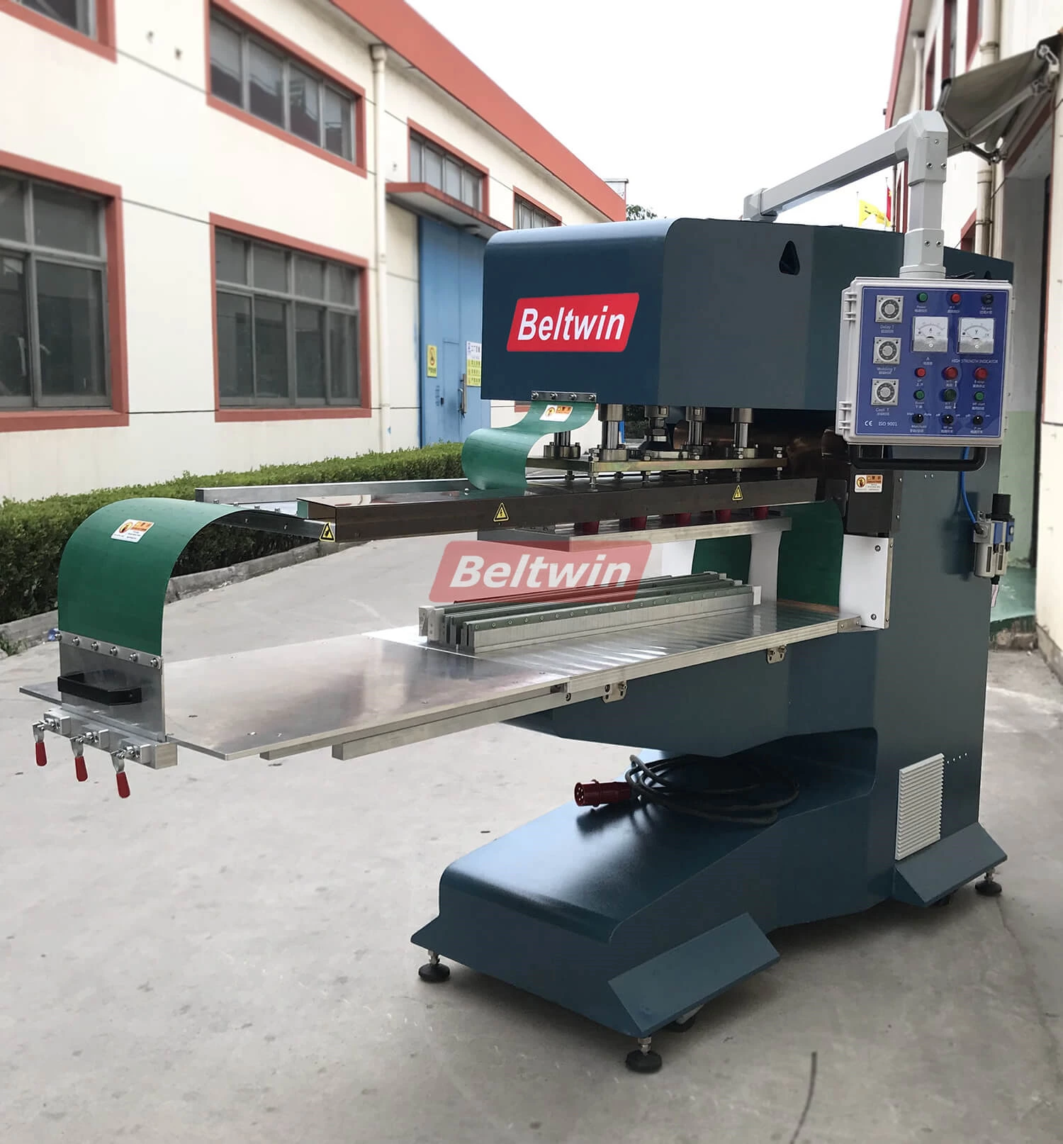 Entrega de máquinas de correia de PVC/PU Beltwin para o Reino Unido.