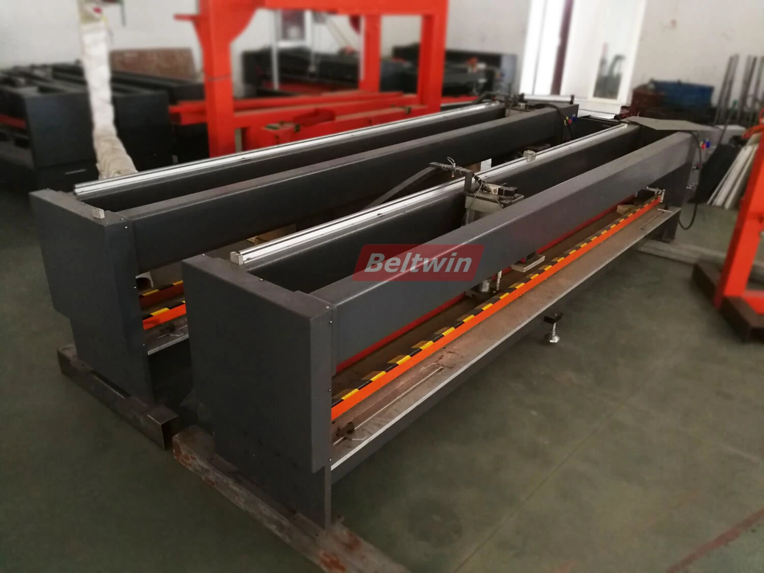Entrega de máquinas de correia de PVC/PU Beltwin para o Reino Unido.