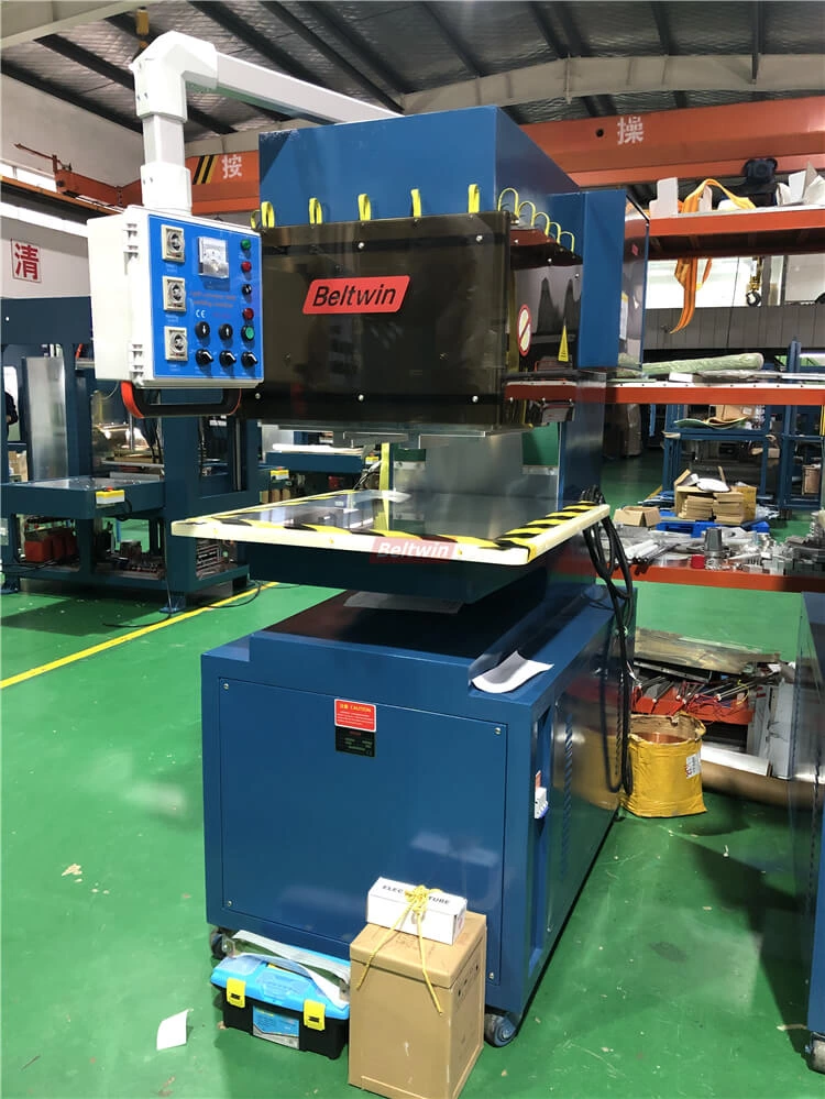 Entrega de máquina de alta frequência 12KW para a Dinamarca em dezembro de 2019