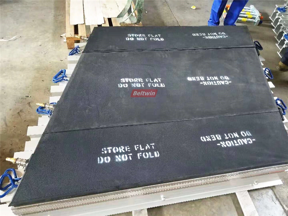 Vulcanizador secional 1380×1320 com 2 pares de placas de aquecimento de separação