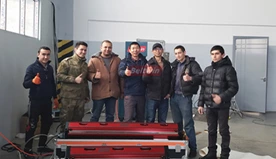 Fornecer treinamento de equipamentos para clientes uzbeques