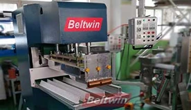 Inspeção de máquina de alta frequência de 15 KW pelo cliente do Reino Unido