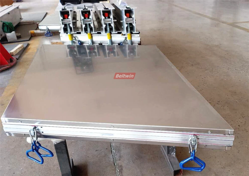 Vulcanizador seccional para correia de 1200 mm de largura, entrega para a Argentina