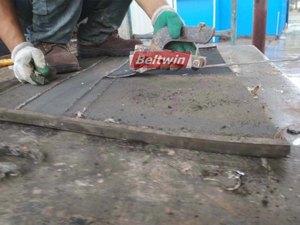 Decapador de correia transportadora de borracha ST com cabo de aço | Máquina de divisão de dobras de correia EP