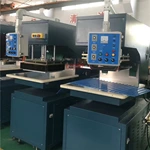 Máquina de soldar correia de alta frequência QA-1000 para guia em V/presilha/parede lateral de correia