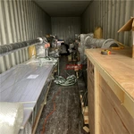 Talhadeira de correia transportadora com enrolador e rebobinador e mesa de trabalho (versão européia)