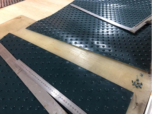 Como emendar a correia transportadora de pvc com pino redondo