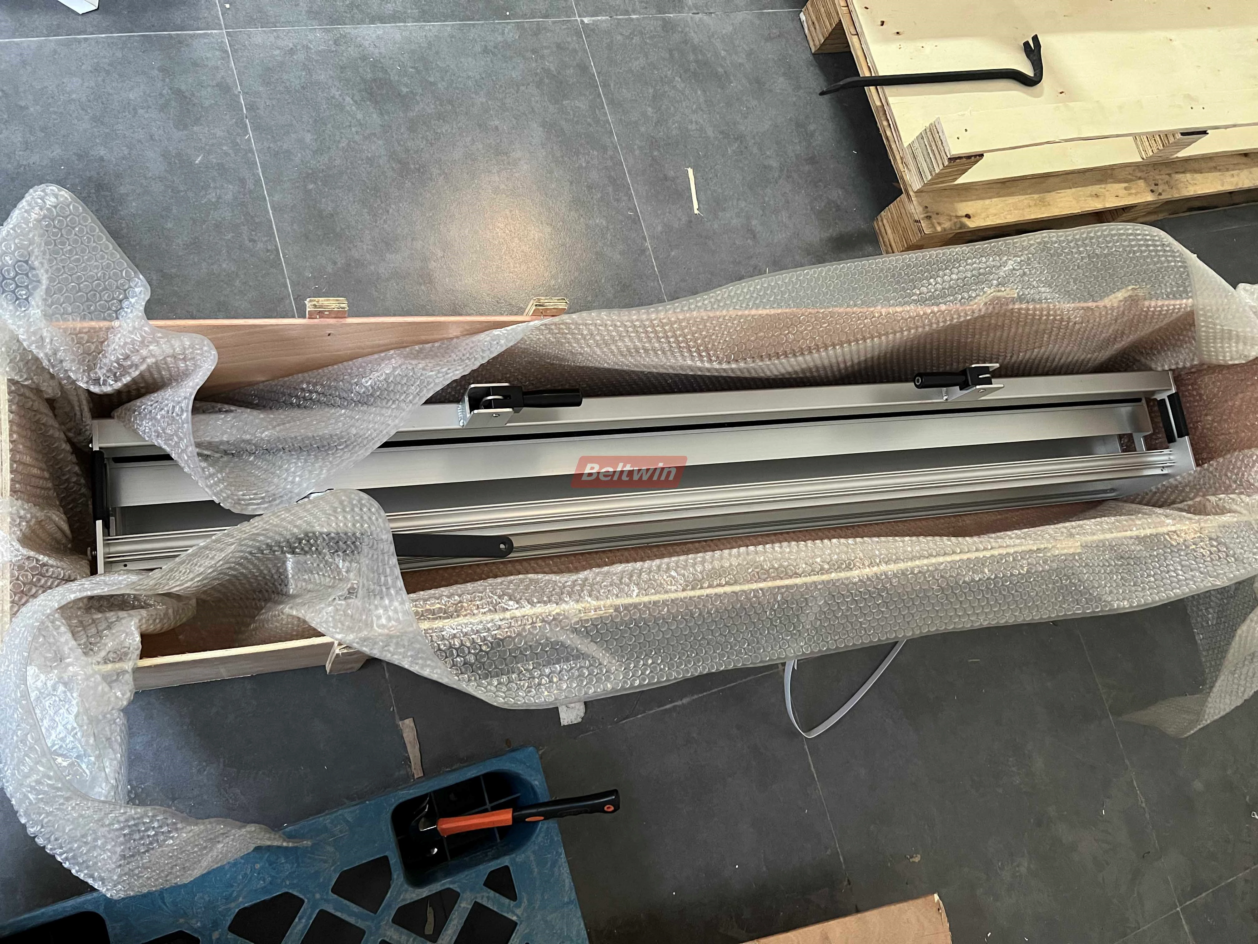 Roller Lacer com furadeira elétrica KA600-1500 para emenda mecânica de correia transportadora