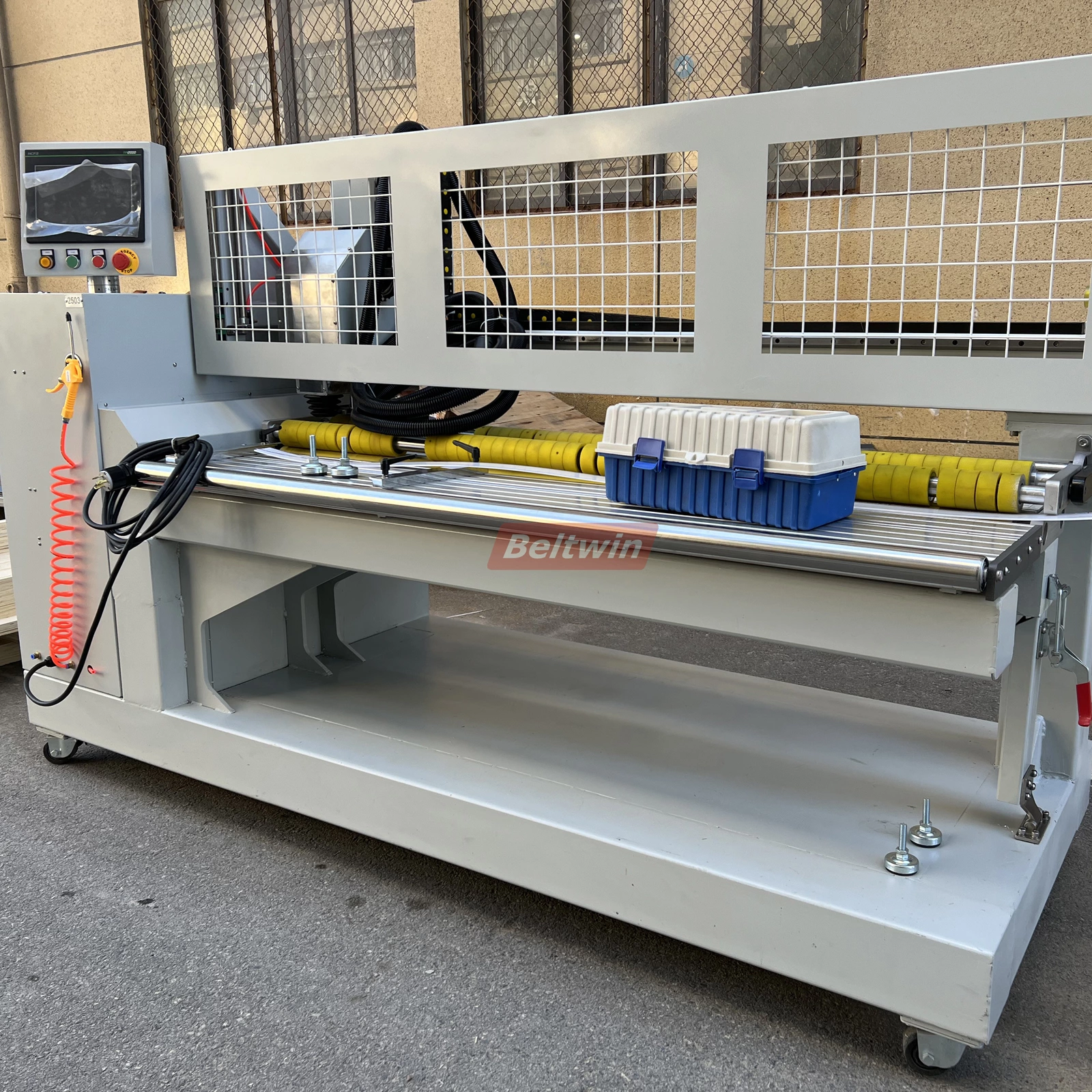 Máquina de perfuração de correias de PVC/PU TD1100-3200