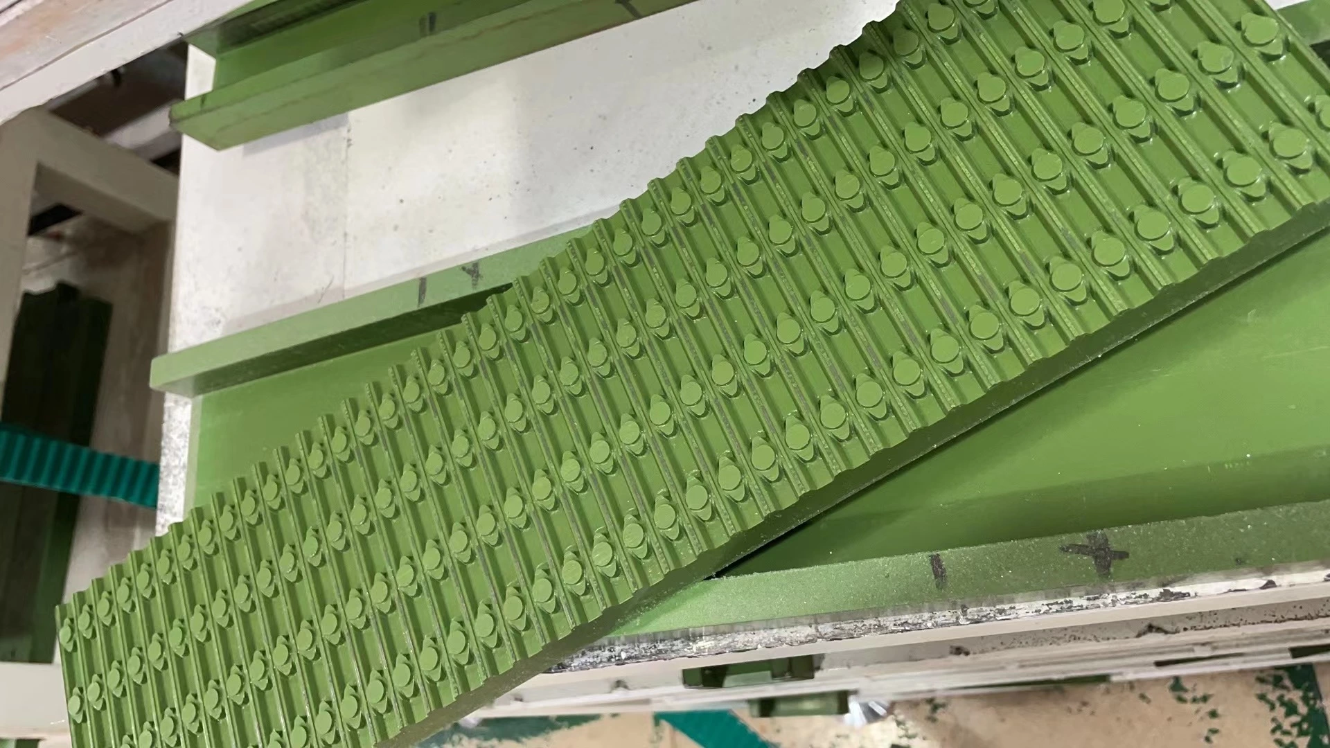 Máquina de junção de correia dentada com sistema de pressão hidráulica PC250T-500T