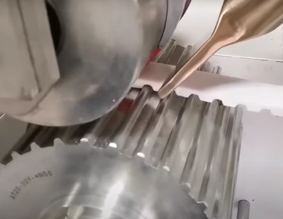 Máquina de revestimento de correia dentada em PU QC180C