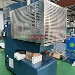 Máquina de soldadura de alta frequência QA-2000 para presilha de correia em PVC PU, guia em V, parede lateral