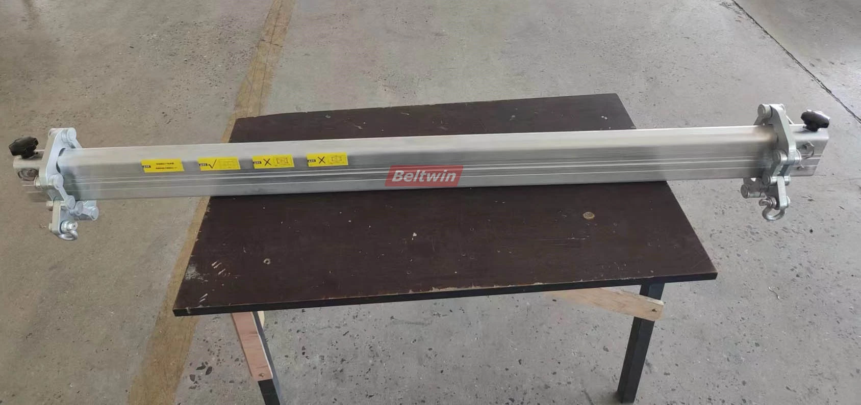 Grampo de fixação com cabeça fixa estática para correia transportadora de borracha