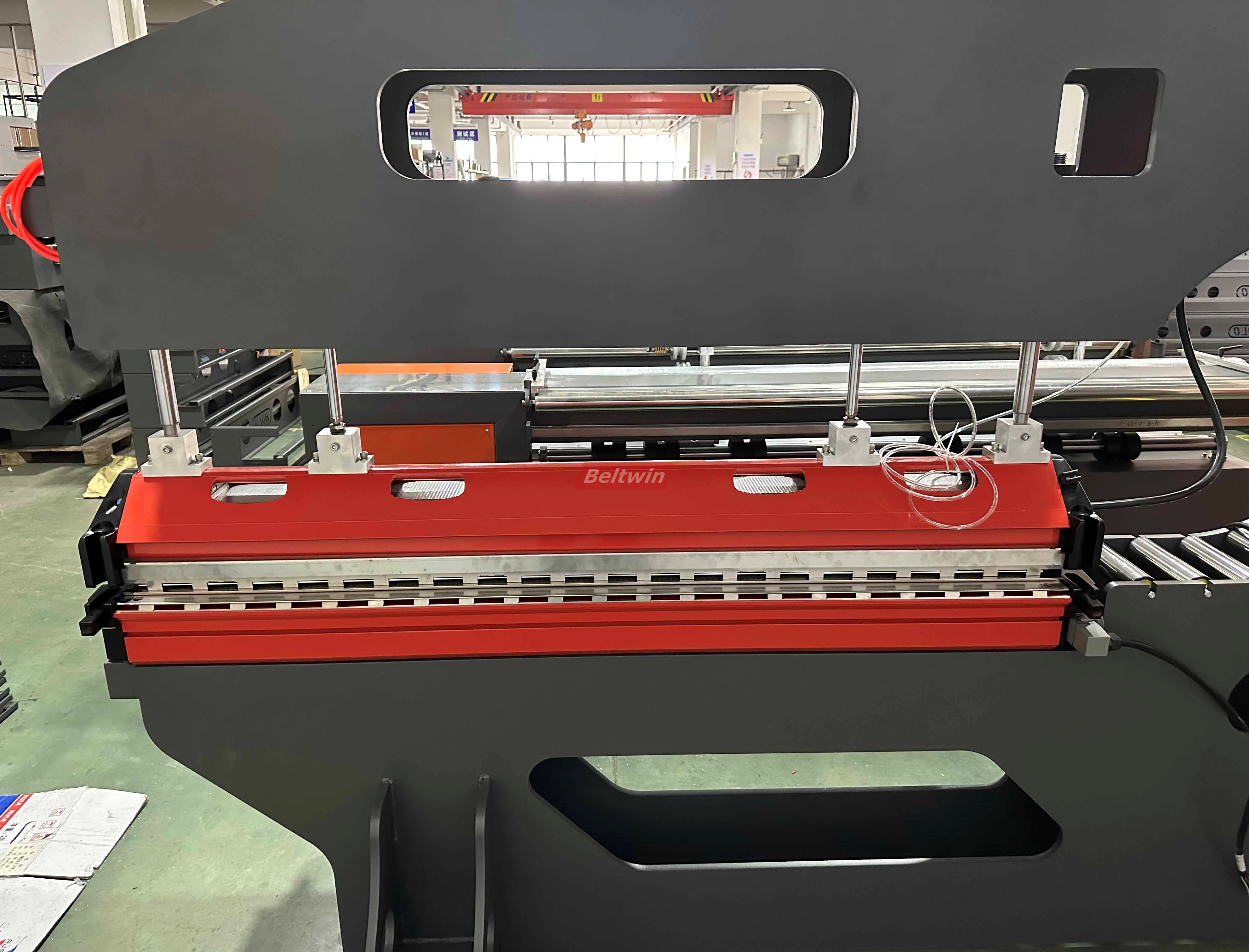 Correia transportadora em PVC PU com prensa de emenda de arrefecimento a ar para juntas longitudinais